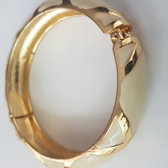 Bracelet - Picture 4 of 9